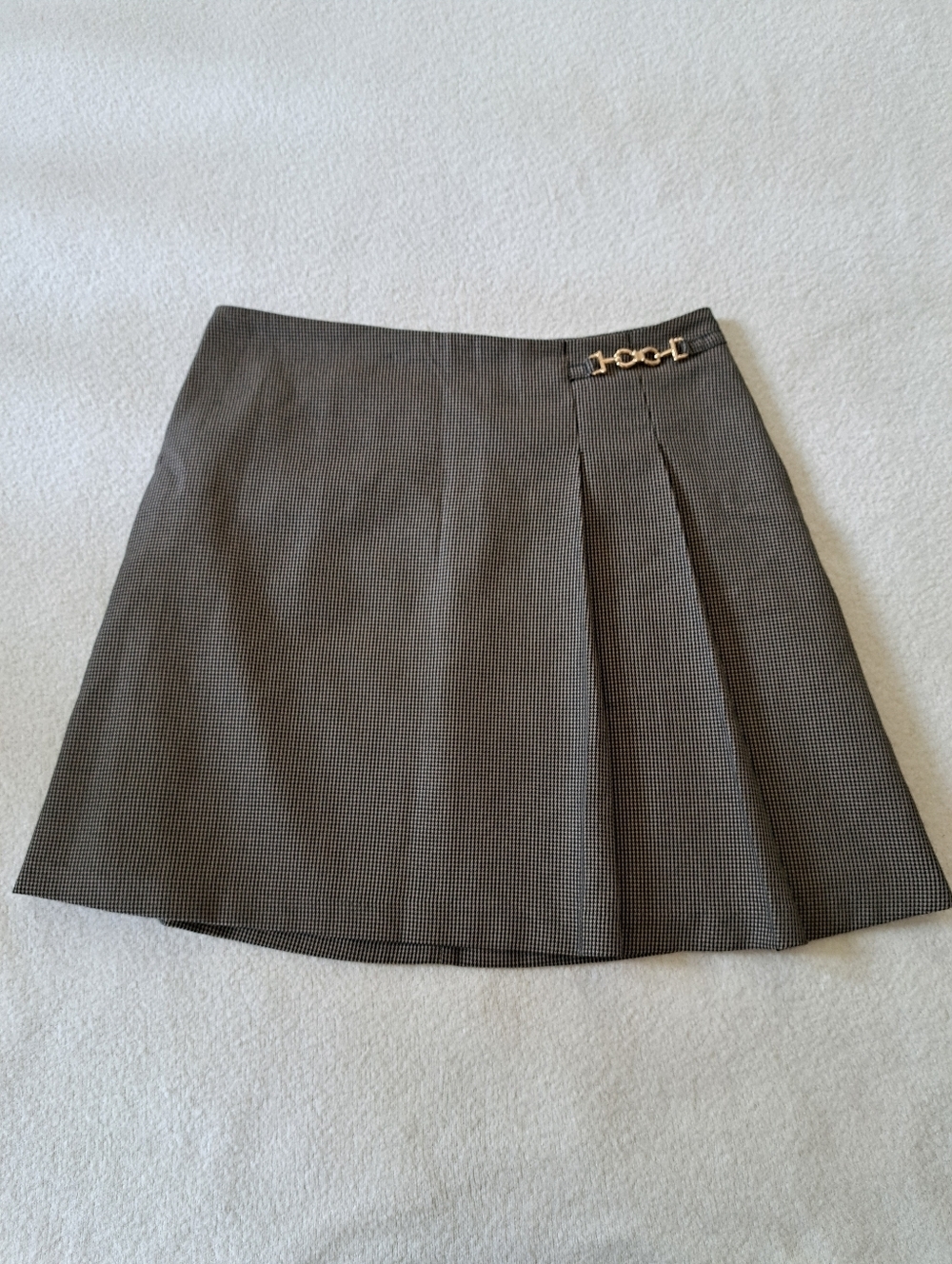 H&M Brown Black Micro Pleated Mini Skirt with Gold Accent Size 6 Preppy Academia